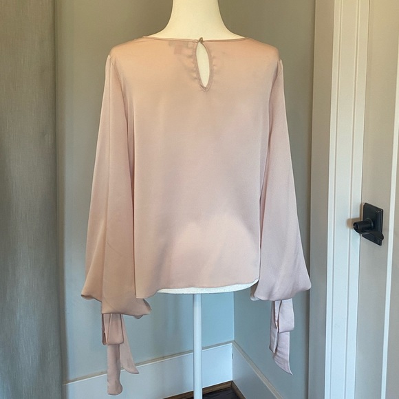 Vince Camuto pink blouse, size small. - Picture 5 of 5